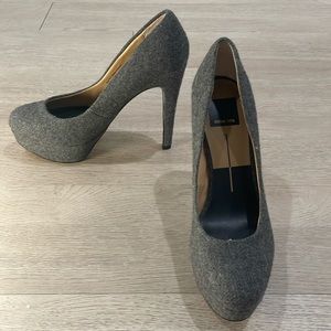 NWOT Dolce Vita Dark Gray Wool Stiletto Platform Pumps